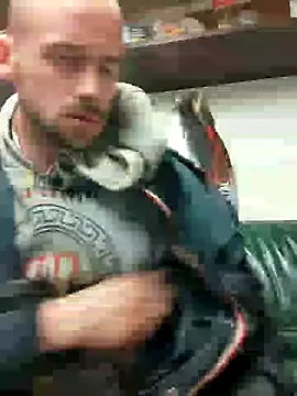 Snapshot of Rejtelmesest chatting on 17, 12, 2024 Rejtelmesest online show from 17, 12, 2024