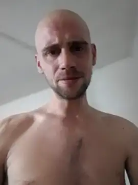 Snapshot of Rejtelmesest chatting on 2, 3, 2025 Rejtelmesest online show from 2, 3, 2025