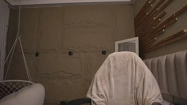 Logan Varela online show from 23, 3, 2026