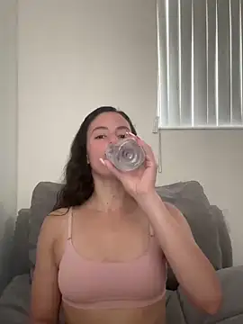 brookehoneynina online show from 17, 3, 2025