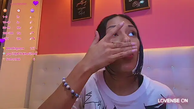 yourcuteneighbourr online show from 7, 2, 2025