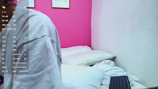 yourcuteneighbourr online show from 5, 3, 2025