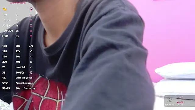 yourcuteneighbourr online show from 24, 9, 2025