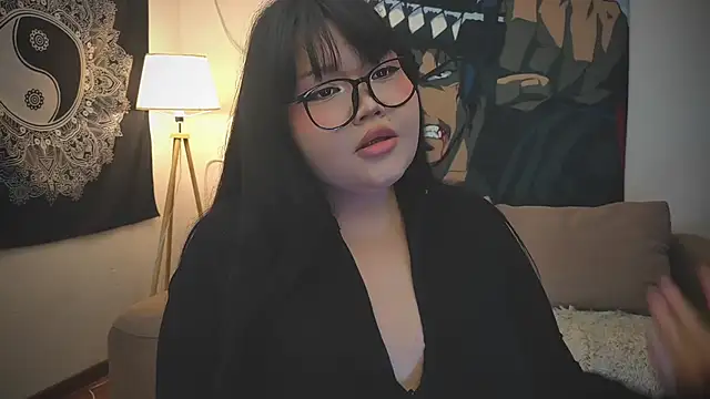 LeyaKan online show from 2, 2, 2025