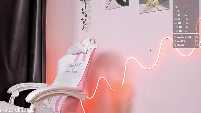 Snapshot of elliediaz chatting on 13, 1, 2025 elliediaz online show from 13, 1, 2025