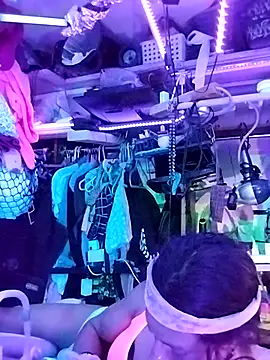 gurlnips online show from 21, 3, 2026