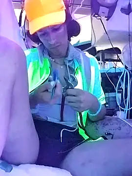 gurlnips online show from 2, 4, 2026