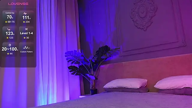 Liv Fay online show from 12, 11, 2025