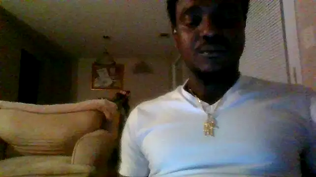 Snapshot of Hugedick0071 chatting on 13, 2, 2025 Hugedick0071 online show from 13, 2, 2025