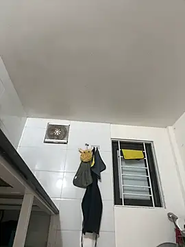 Snapshot of Jenni_nana chatting on 5, 12, 2025 Jenni nana online show from 5, 12, 2025