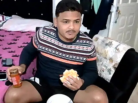 Boycuriousxxx online show from 17, 12, 2025