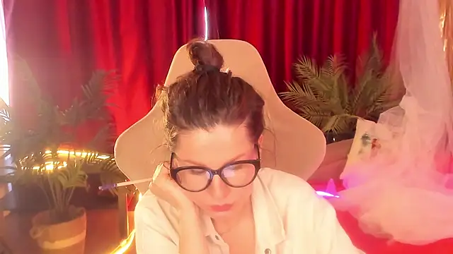 April o Nill online show from 3, 4, 2026