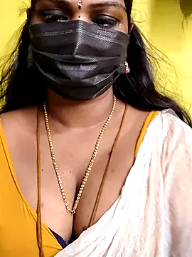 Snapshot of mayaa2u chatting on 10, 4, 2026 mayaa2u online show from 10, 4, 2026