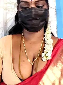 Snapshot of mayaa2u chatting on 17, 4, 2026 mayaa2u online show from 17, 4, 2026