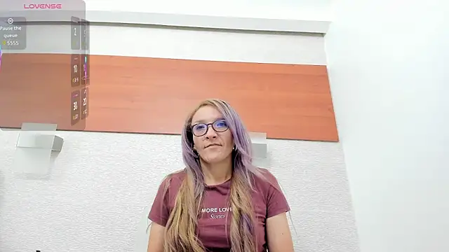 Snapshot of maddy_cartter chatting on 22, 4, 2026 maddy cartter online show from 22, 4, 2026