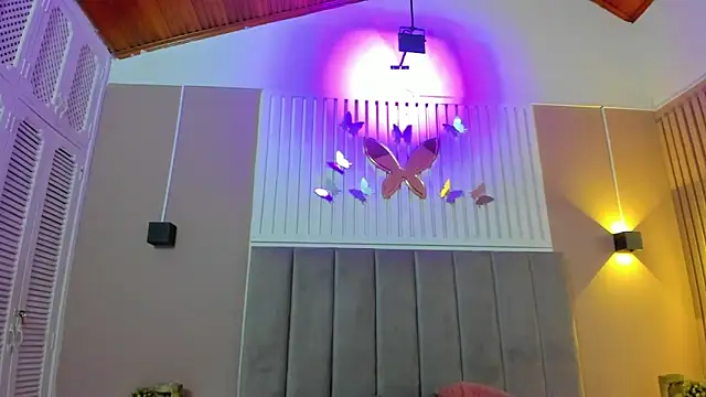 diosa cristal online show from 26, 1, 2025