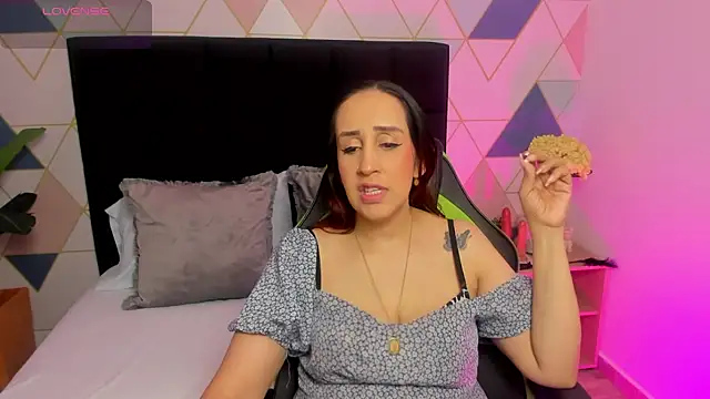 jadde13  online show from 8, 11, 2025