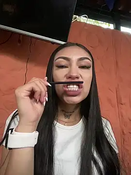 Effy Bonny online show from 15, 3, 2025