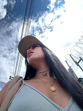 Effy Bonny online show from 8, 1, 2026