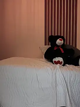  Shara Handal  online show from 9, 2, 2025