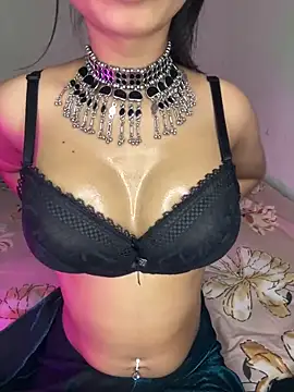 Snapshot of Hot-sexy222 chatting on 3, 2, 2025 Hot-sexy222 online show from 3, 2, 2025