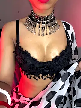 Snapshot of Hot-sexy222 chatting on 19, 10, 2025 Hot-sexy222 online show from 19, 10, 2025