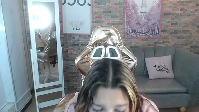 Laurita b online show from 3, 1, 2025