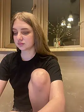 MollyDolle online show from 5, 4, 2026