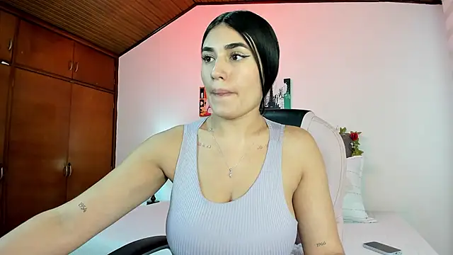 Alheli 16 online show from 10, 9, 2025