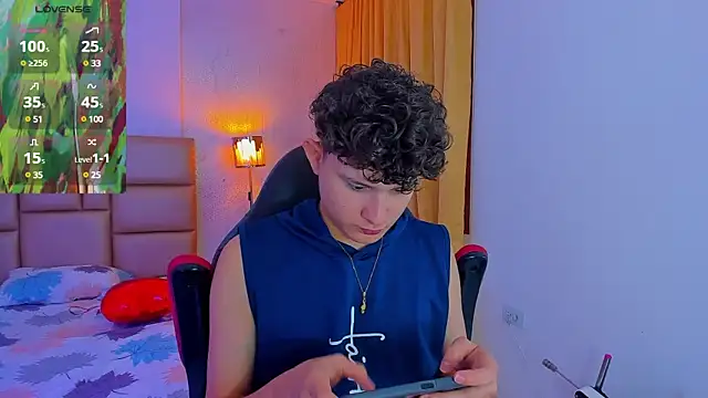 Snapshot of Nathan_Bluee chatting on 4, 3, 2025 Nathan Bluee online show from 4, 3, 2025