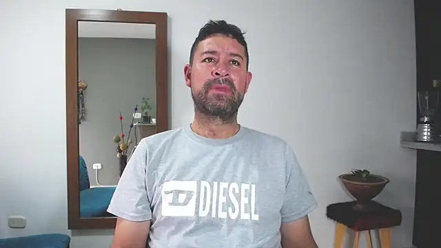 ambar jacksonn online show from 2, 10, 2025