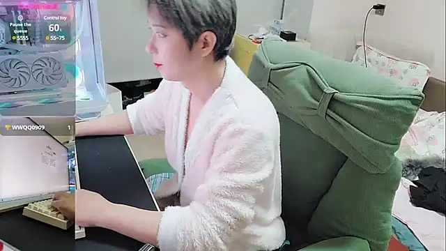 Snapshot of majlee2024 chatting on 16, 3, 2025 majlee2024 online show from 16, 3, 2025