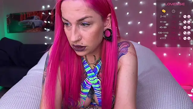 Snapshot of Tanya_Acid chatting on 10, 6, 2026 Tanya Acid online show from 10, 6, 2026