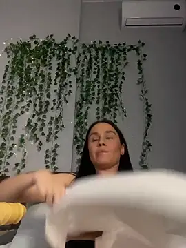 MiaNell online show from 14, 10, 2025