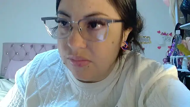 lanaqueen699 online show from 11, 5, 2026