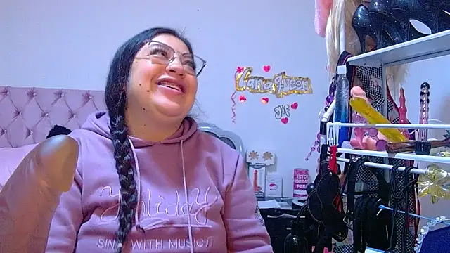 Snapshot of lanaqueen699 chatting on 19, 6, 2026 lanaqueen699 online show from 19, 6, 2026
