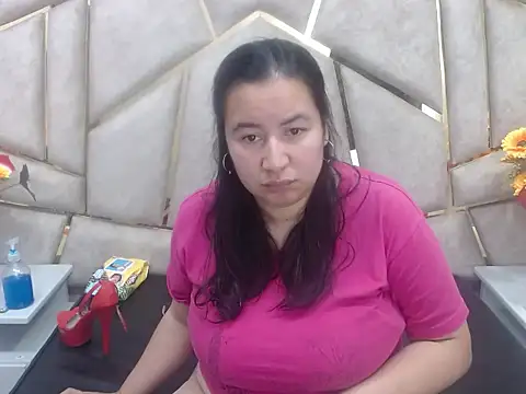 NaomyPrinces online show from 21, 2, 2025