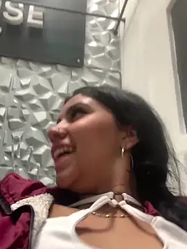 Larabrooks online show from 6, 1, 2026