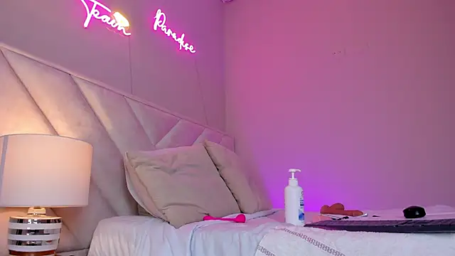  angela x online show from 27, 2, 2025