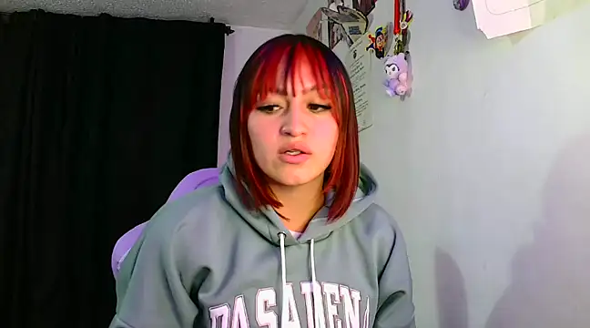 lucycherry   online show from 25, 1, 2025