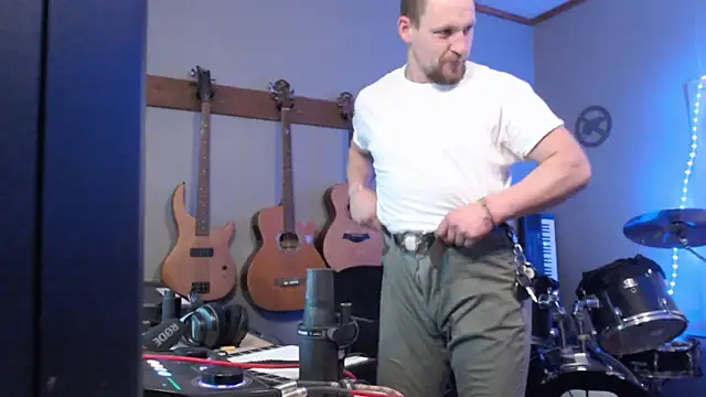 Snapshot of itsjameswebbscope chatting on 9, 2, 2026 itsjameswebbscope online show from 9, 2, 2026