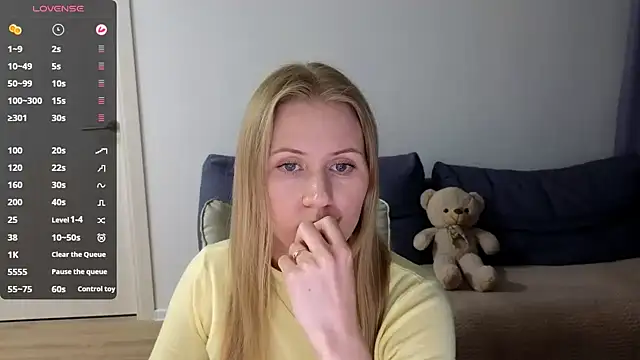 IsabelAllen online show from 24, 9, 2025