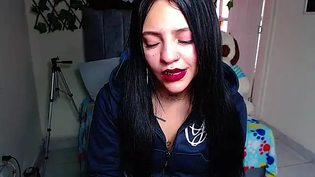 Violettasquirt online show from 8, 7, 2026