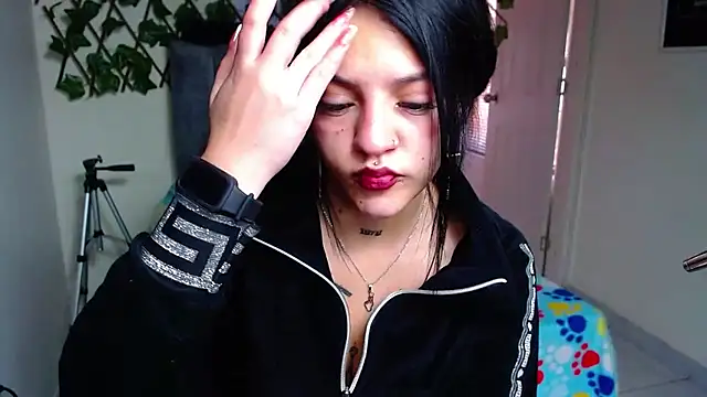 Violettasquirt online show from 15, 7, 2026