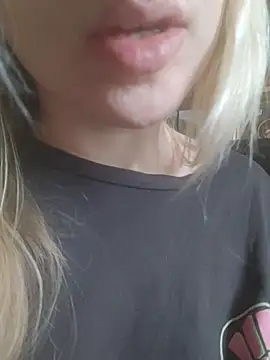 Linda 999 online show from 4, 3, 2025