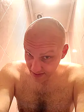 Pineapple04 online show from 9, 4, 2026