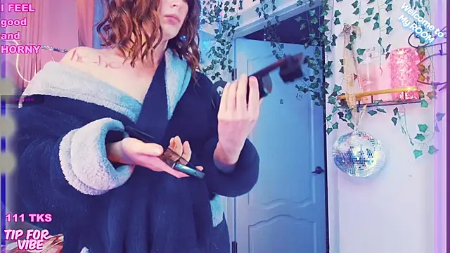 Toxic Ellies online show from 22, 12, 2024