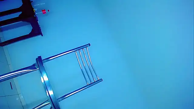 Snapshot of exoti_more chatting on 18, 9, 2025 exoti more online show from 18, 9, 2025