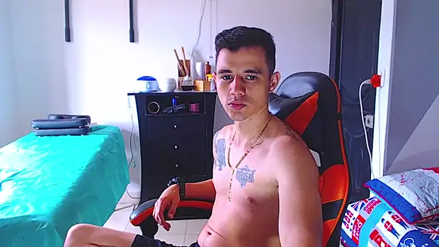 ADAM HOT online show from 31, 5, 2026