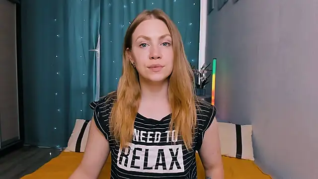 InsatiableFoxX online show from 15, 6, 2026